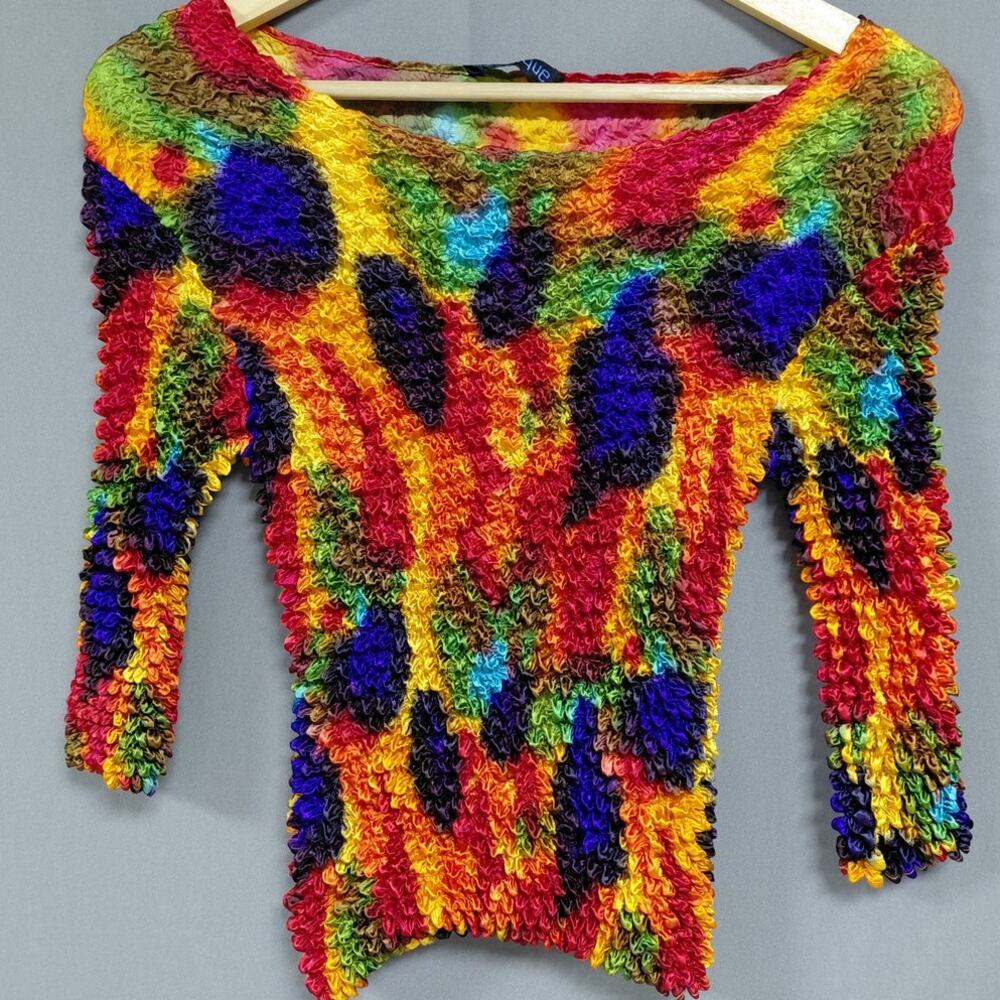 younique Fits Multicolor Knit Top Graphic Print 3/4 Size One Size Fits Most